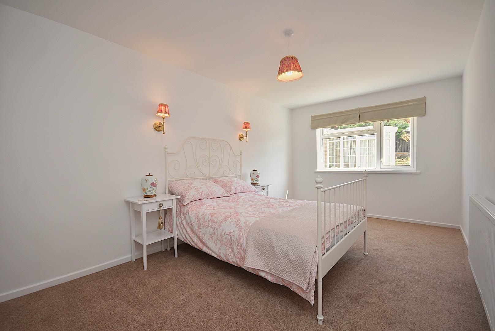 40 Bassett Road, Sully, CF64 5HS